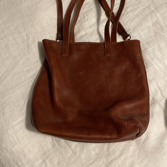 Portland leather crossbody tote - Picture 9 of 12